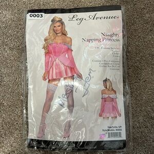 Leg avenue naughty napping princess costume